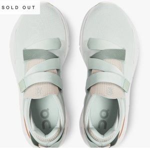 On Running Cloudnova Wrap Velcro Mint Sneaker- Women’s Size 9